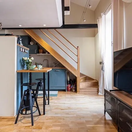 Duplex Center Of With Ac Nice