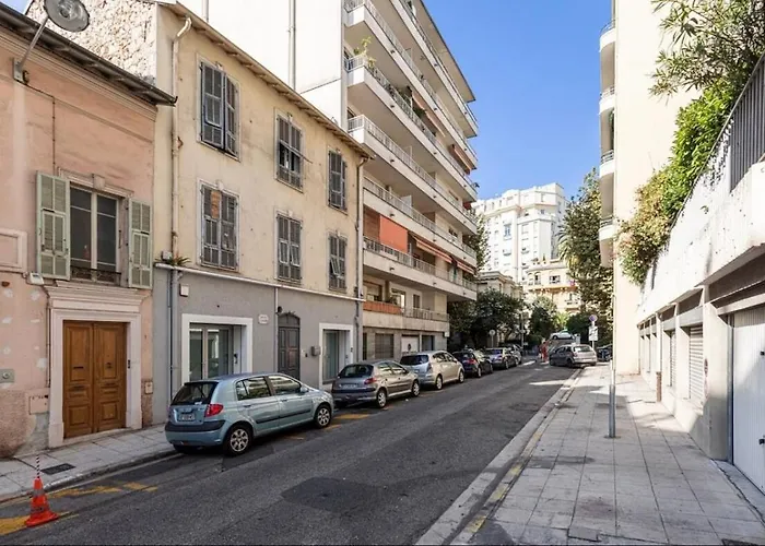 Duplex Center Of With Ac דירה *