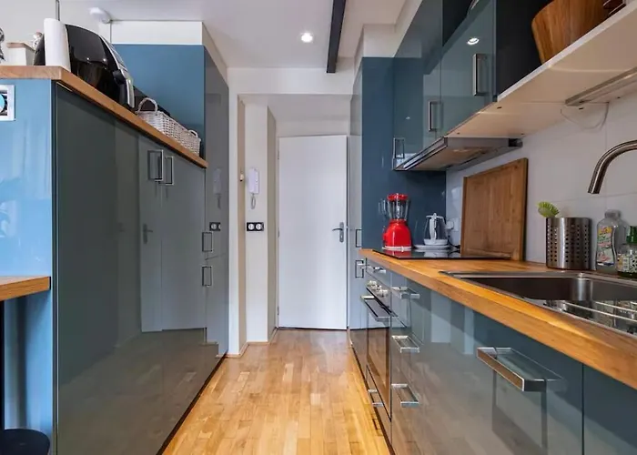 Duplex Center Of With Ac דירה